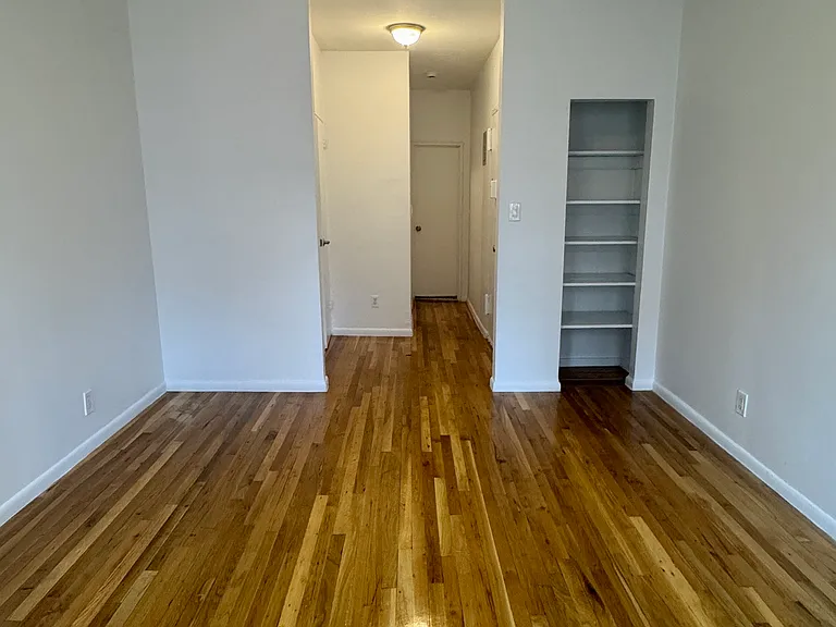 430 E 83rd St #4A — Photo 3