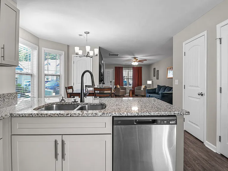 133 Davis Ridge Ln — Photo 16