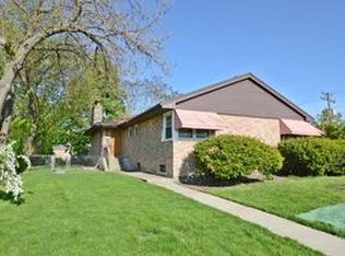 7221 N Keating Ave, Lincolnwood, IL 60712