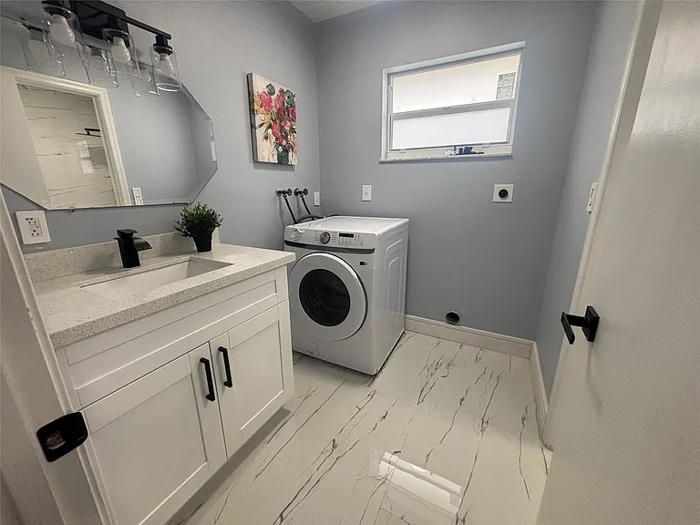 814 SW 12th Pl — Photo 18