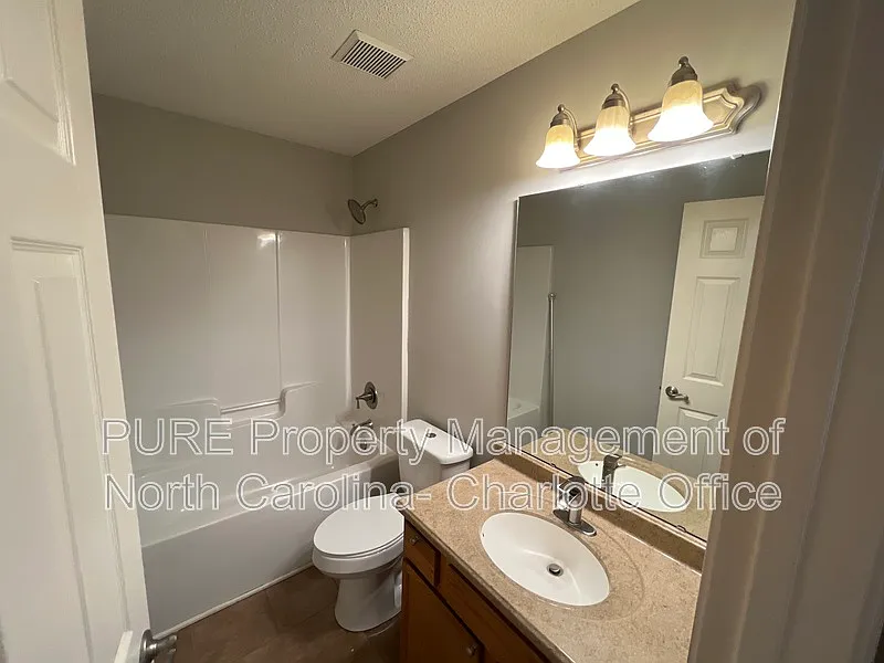 10319 Prairiegrouse Ct