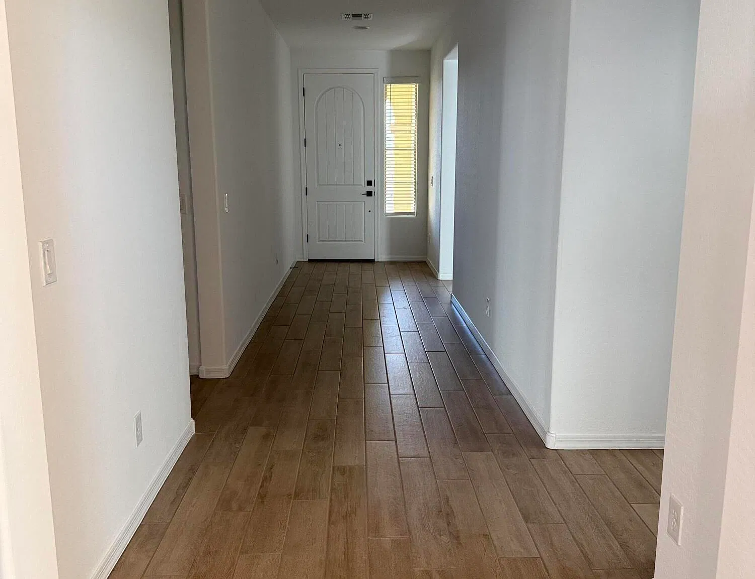 4 bed, 3.0 bath, 2379 sqft, $2,250 — Photo 4
