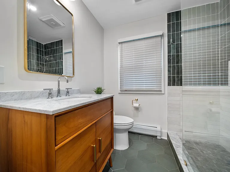 107 Highland Ave — Photo 13