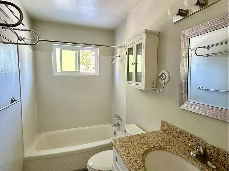 2470 Almandor Cir — Photo 4