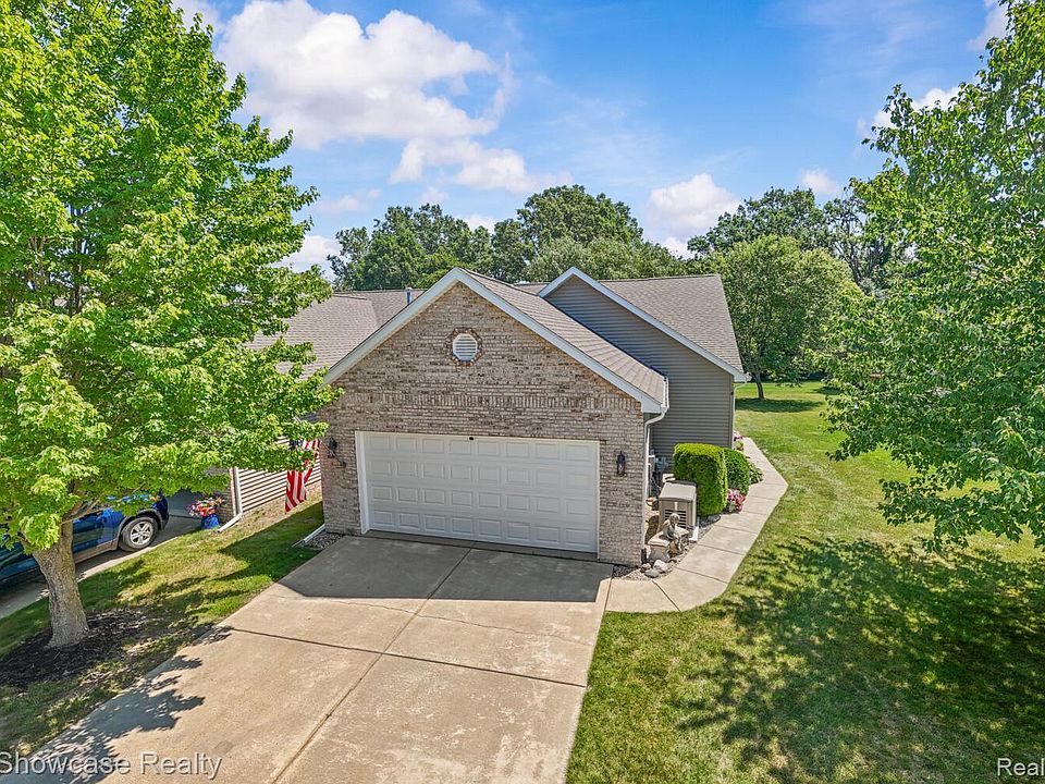 1st image of 1033 Bluebell Ln
