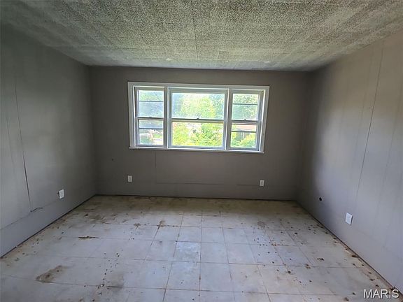 2nd image of 2721 Old Hanley Rd