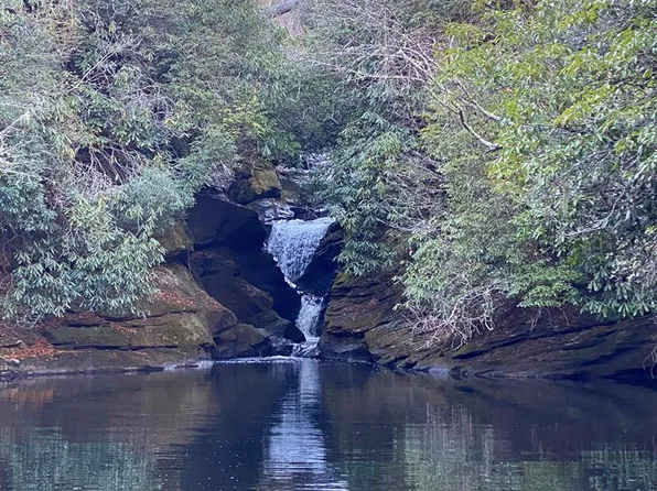 125 Rockhouse Falls Lane, Sapphire, NC 28774