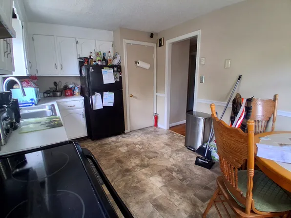 77 Tulsa St #77, Springfield, MA 01118