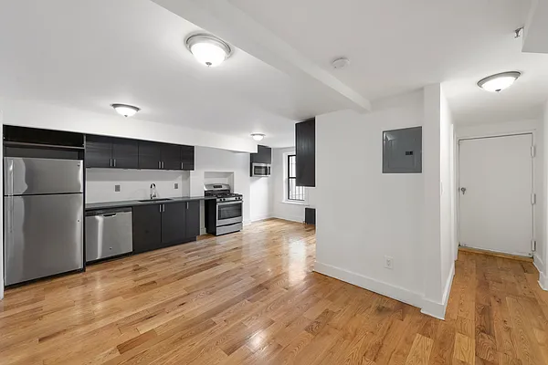 Rented by Compass | media 13