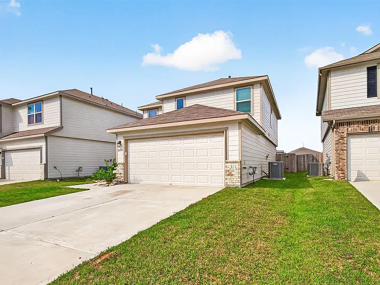 26107 Idleford Ln — Photo 3