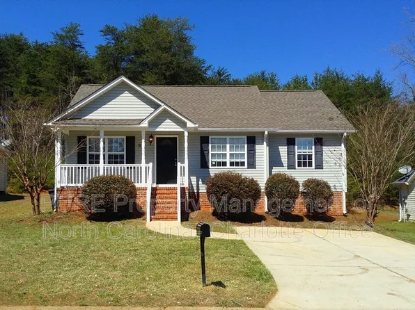 3181 Ridgeback Dr, Winston Salem, NC 27107