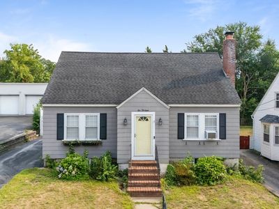 613 Lake Avenue, Manchester, NH, 03103
