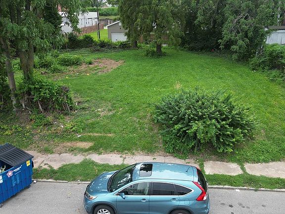 4th image of 2814 Lasalle St