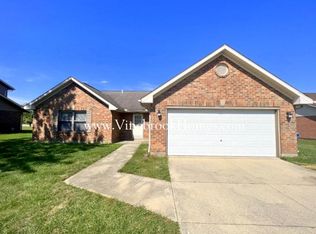 6821 Shull Rd, Dayton, OH 45424