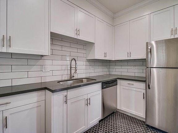 3rd image of 1237 Pennsylvania Ave APT 3
