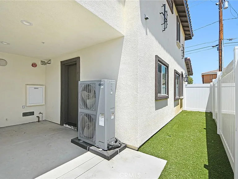 16385 Valencia Ave #2 — Photo 11