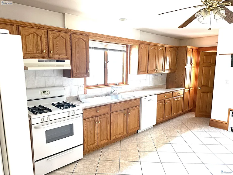 49 Varnum St #1 — Photo 1