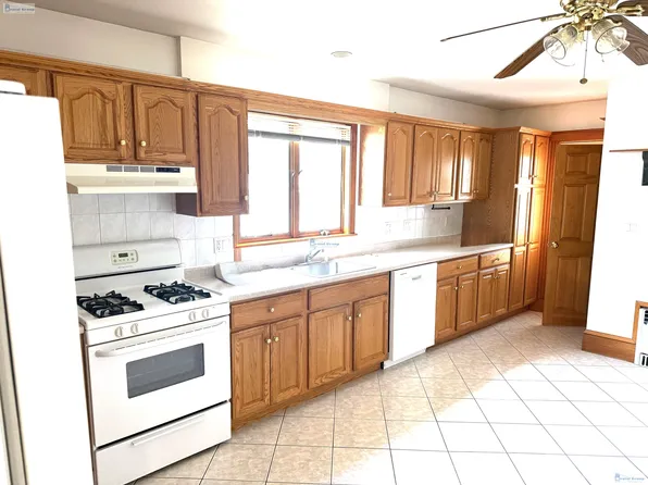 49 Varnum St #1, Arlington, MA 02474