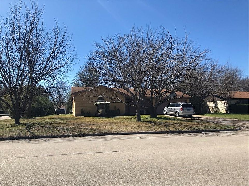 1st image of 316 SE Gardens Blvd
