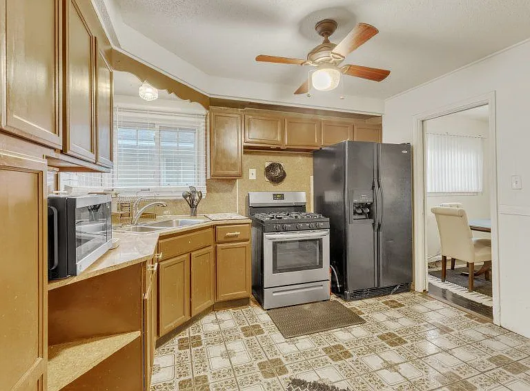 4941 Julius Blvd — Photo 12