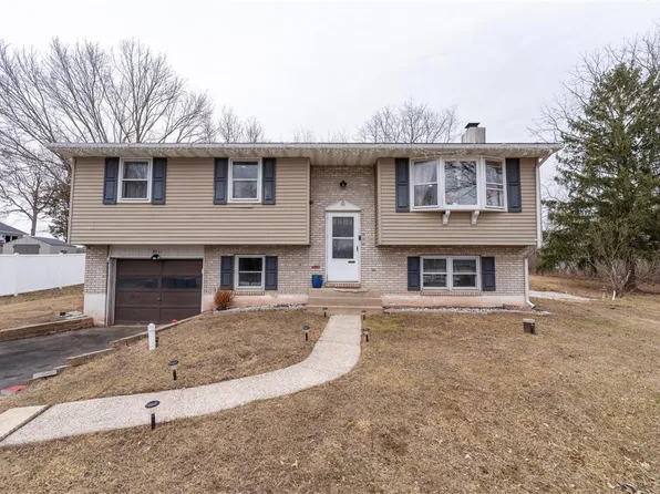 3011 Mirkwood Ct, Pottstown, PA 19464