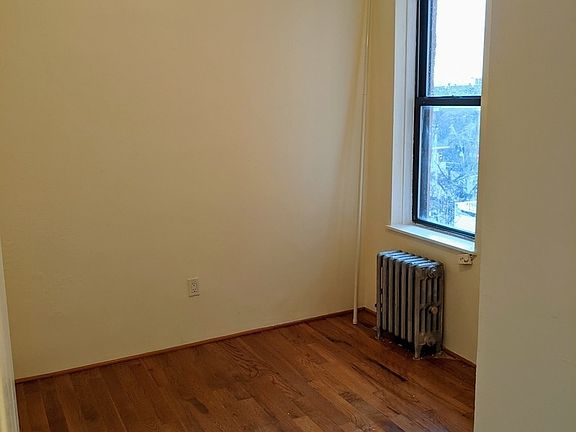 5th image of 31-12 32nd St #23