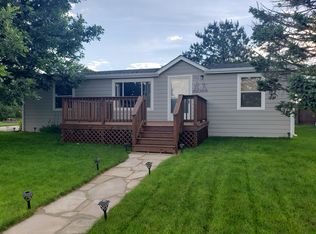 206 Chestnut Dr, Pine Bluffs, WY 82082