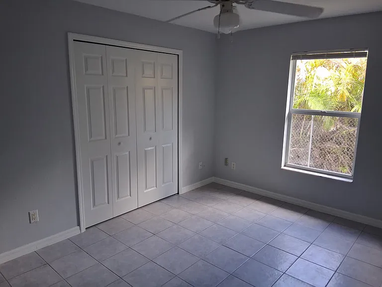 7758 Suncoast Dr — Photo 17