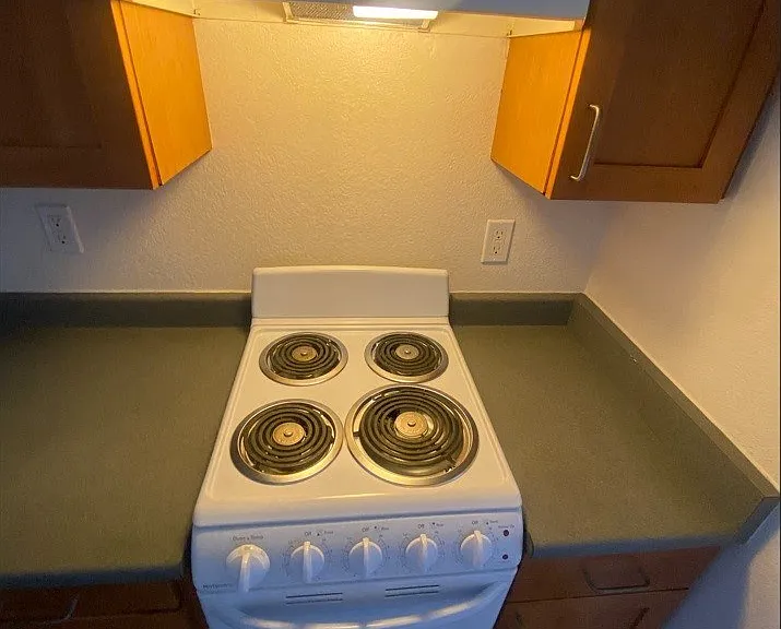Miley Gardens at Eastmont- 55+ Senior Affordable Community — Photo 8