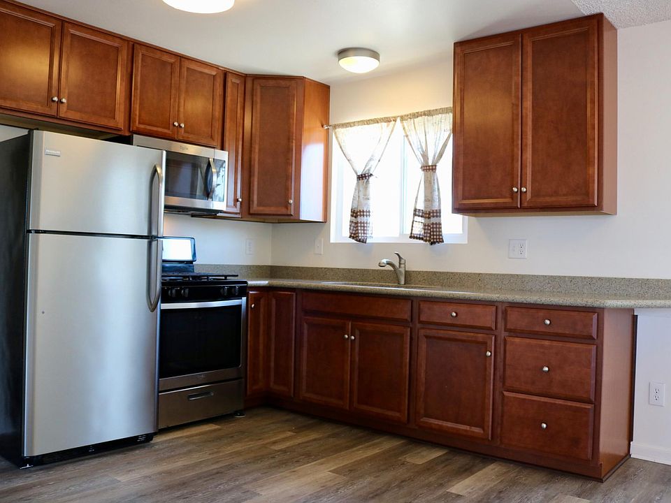Newly renovated kitchen with all new appliances and granite
