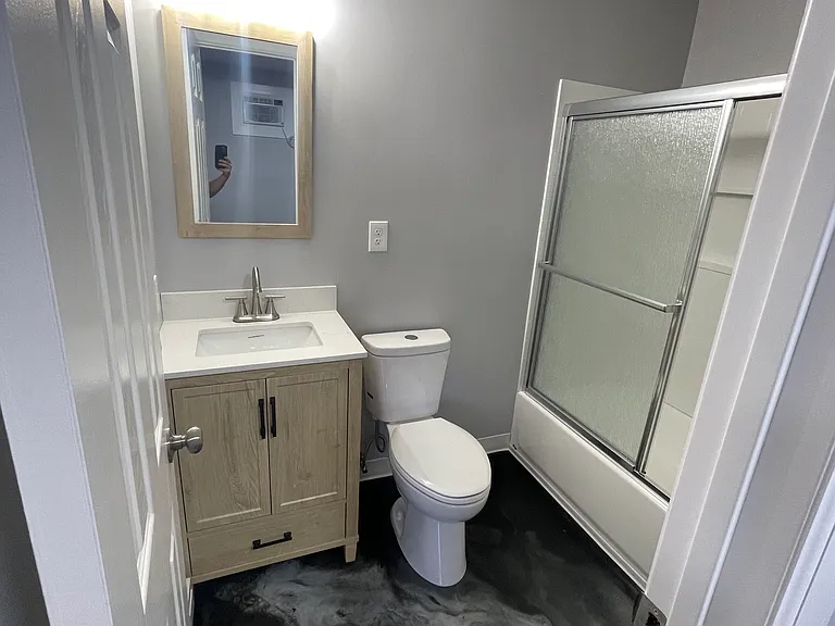 7314 Buffalo Ave #6 — Photo 10