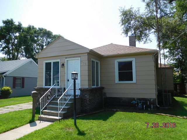 1st image of 375 W Oak St