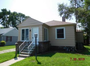 375 W Oak St, Coal City, IL 60416