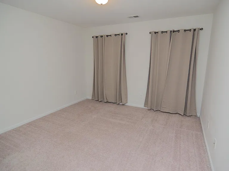 194 Bonhomme Cir — Photo 24