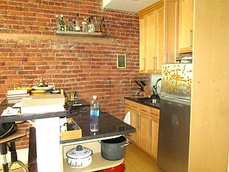 Rented by Aimee Grodanz, LREB