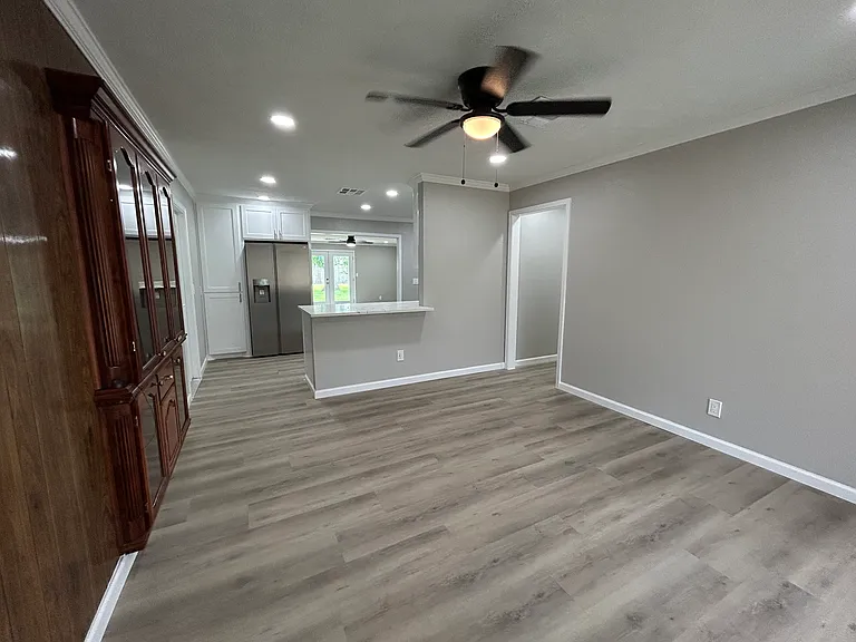 203 Mimosa St — Photo 11