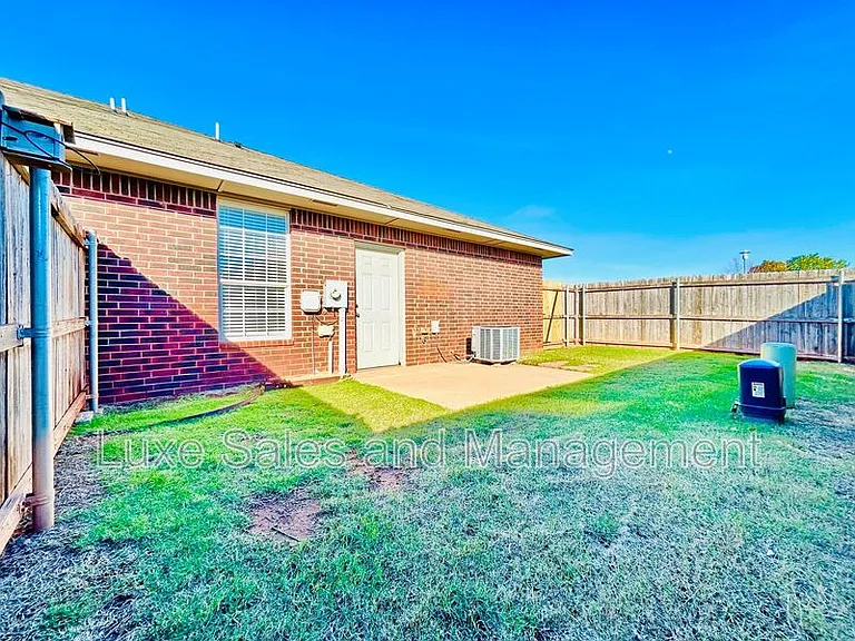 1328 Garden Gate Dr #A — Photo 15