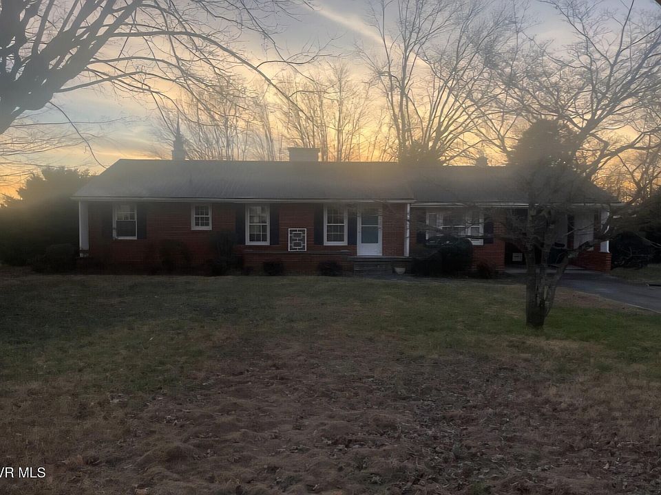 1st image of 209 Forest Hills Dr