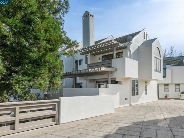 68 Mozden Ln, Pleasant Hill, CA 94523