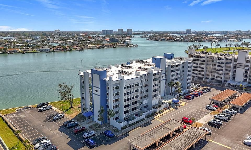 1st image of 500 TREASURE ISLAND CAUSEWAY #207