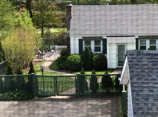 4 Highview Ave, Old Greenwich, CT 06870