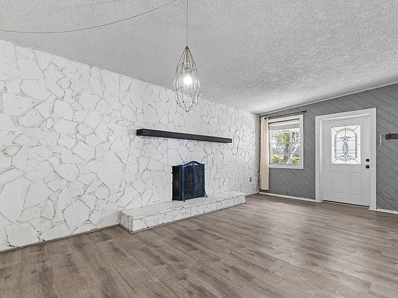 5th image of 3920 EDWARDS Road