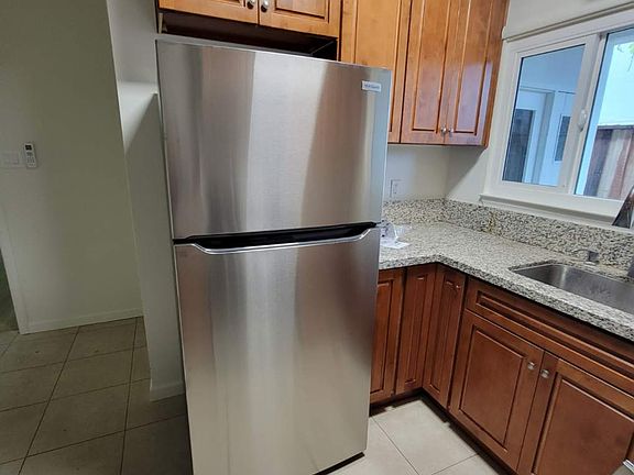 4th image of 6003 1st Ave