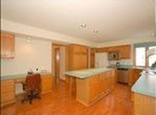 5734 Schumann Dr, Fitchburg, WI 53711