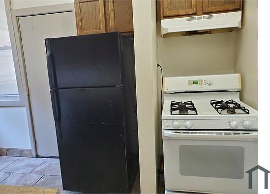 2nd image of 4930 W Van Buren St #1W
