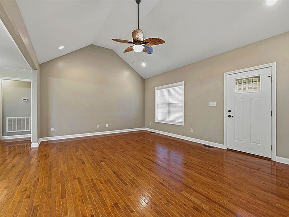 3rd image of 394 Red Elm Ln