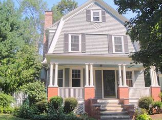 25 Stratford Rd, Cranston, RI 02905