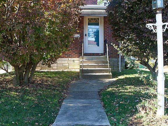 2nd image of 822 W Ashland Ave