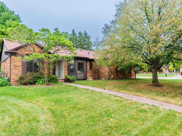 40410 Kinburn Dr, Sterling Heights, MI 48310