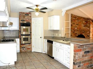 6410 Fairwood Dr, Houston, TX 77088